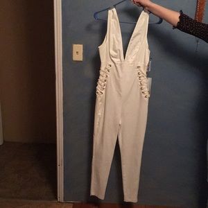 White Pant Suite. Size Medium. Never been worn